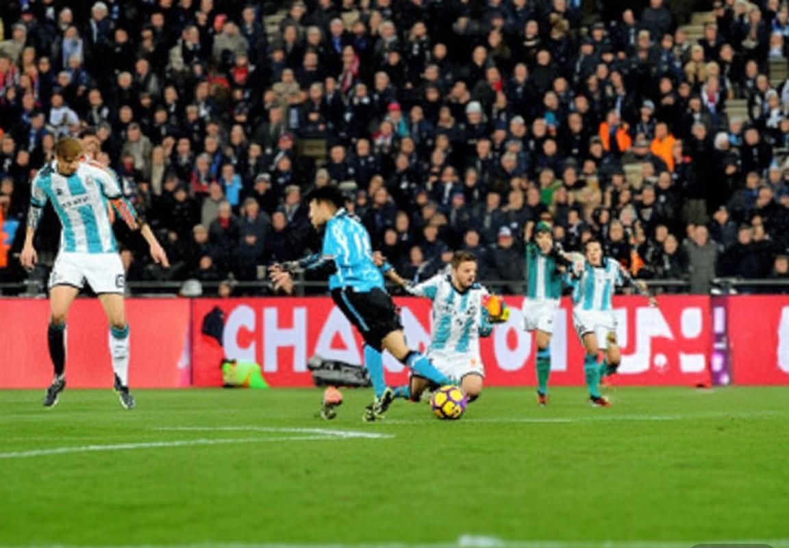 英超绝杀！豪门球队补时进球，戏剧性逆转升班马逼平困局