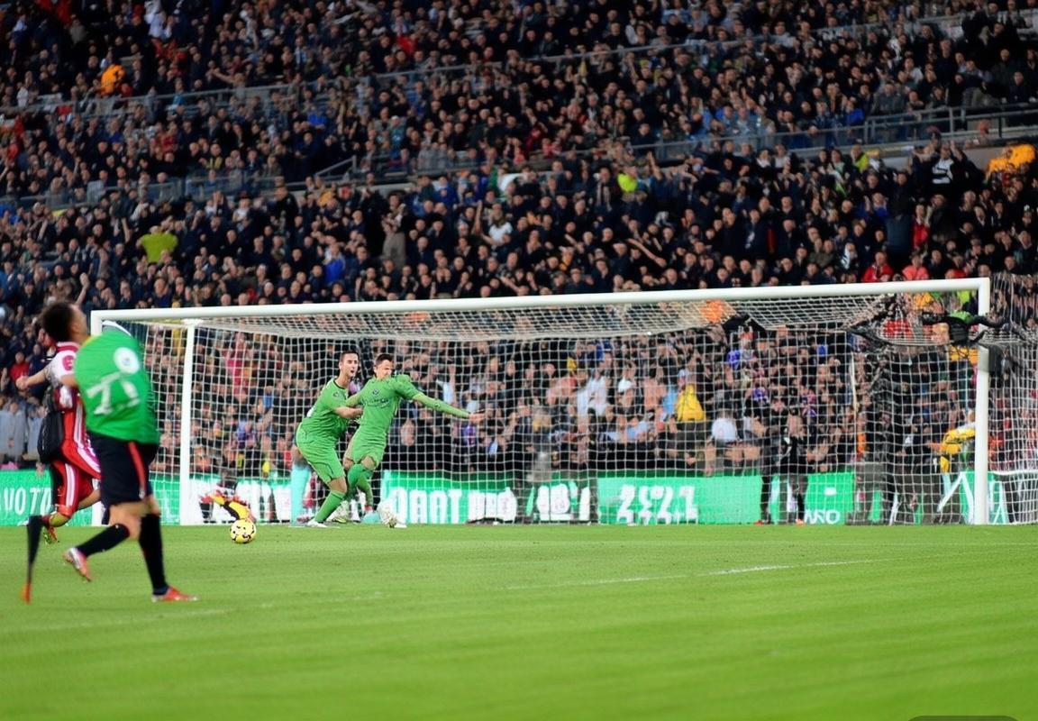 英超绝杀！豪门球队补时进球，戏剧性逆转升班马逼平困局